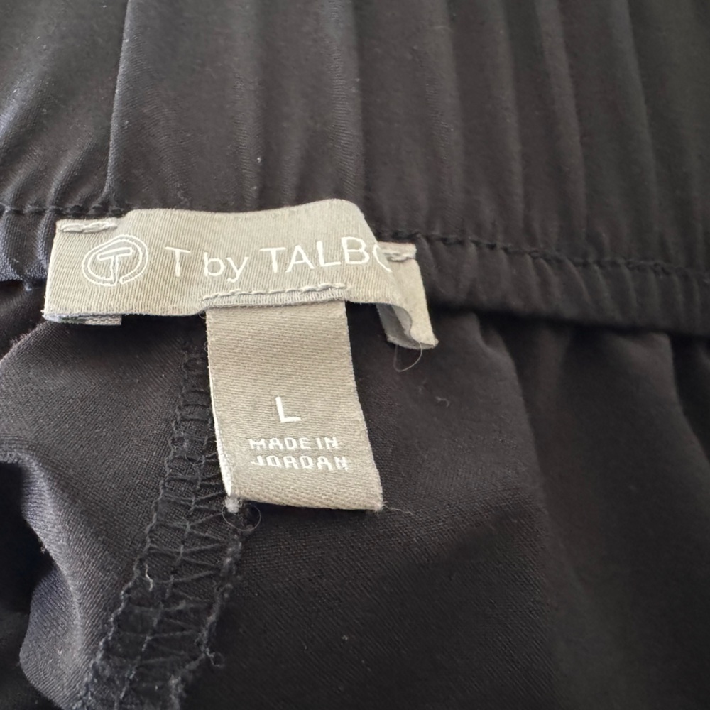 UPF Talbots T Striped Black and White Long Sleeve Top with Black Pants (outfit) - Picture 6 of 7